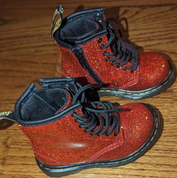 NWOT Dr Martens toddler girl RED sparkle boots - Picture 1 of 5